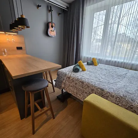 Near Airport, Free Parking Korter